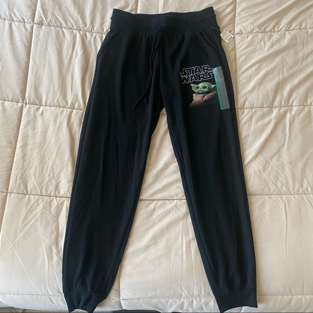 𝐒𝐭𝐚𝐫 𝐖𝐚𝐫𝐬 Joggers